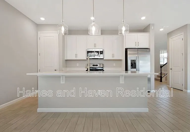 840 Blue Creek Dr — Photo 3