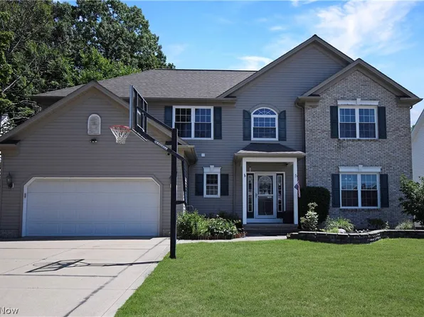 2309 Green Ridge Dr, Wickliffe, OH 44092