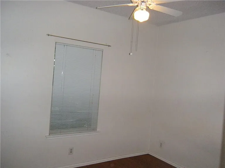 2414 Longview St #305 — Photo 9