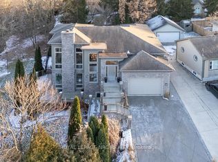 164A Lakeshore Rd, Saint Catharines, ON L2N2V1