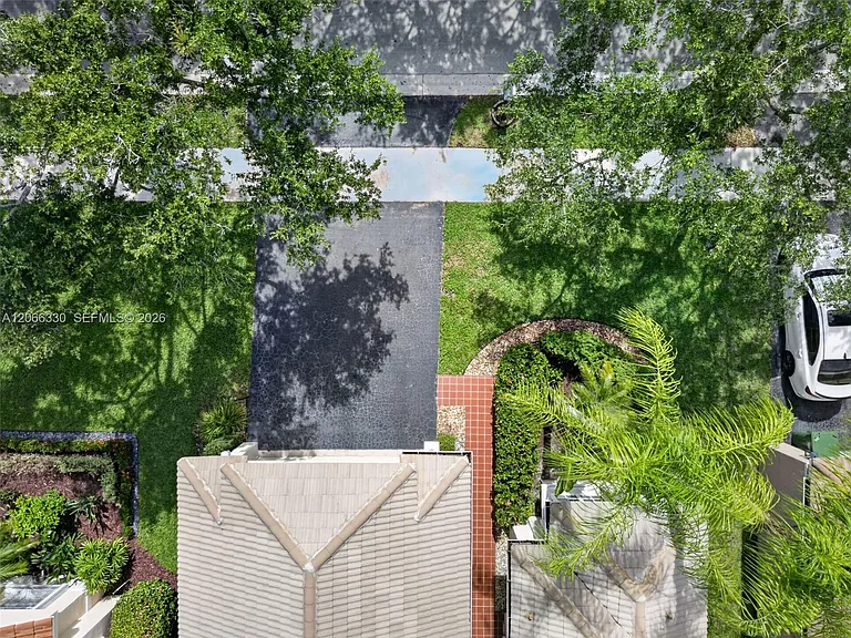 1520 Seabay Rd — Photo 133