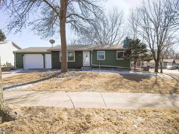 2001 E 1st St, Sioux Falls, SD 57103