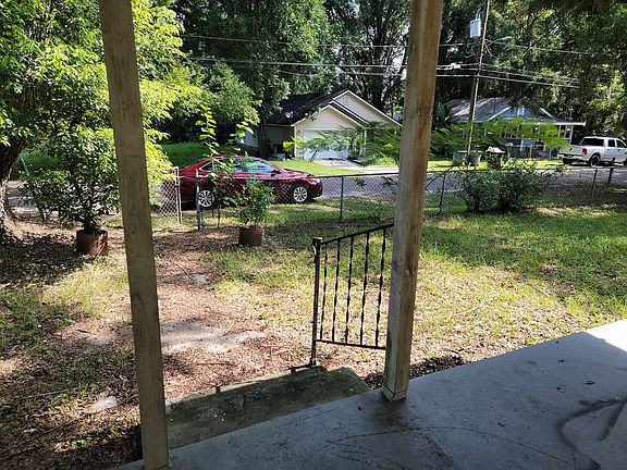 2nd image of 2372 2nd Ave