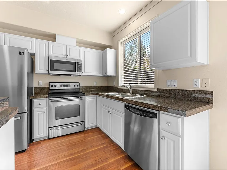 16056 NW Centine Ln — Photo 10