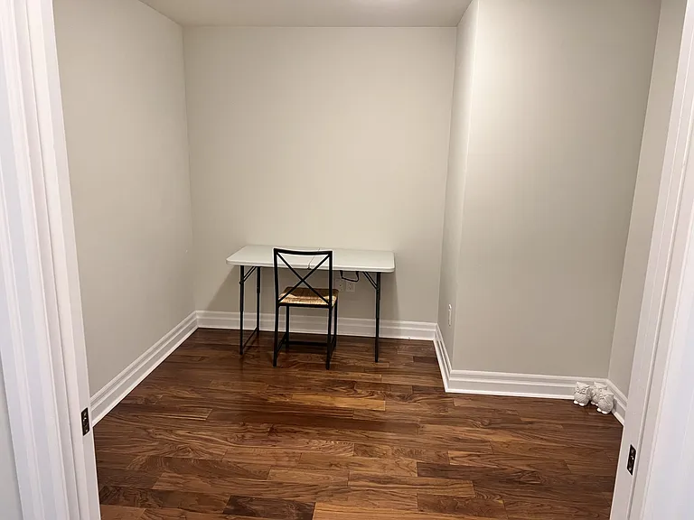 505 Talbot St — Photo 10