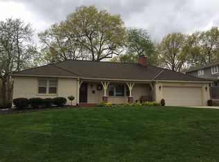 5836 Reinhardt Dr, Fairway, KS 66205