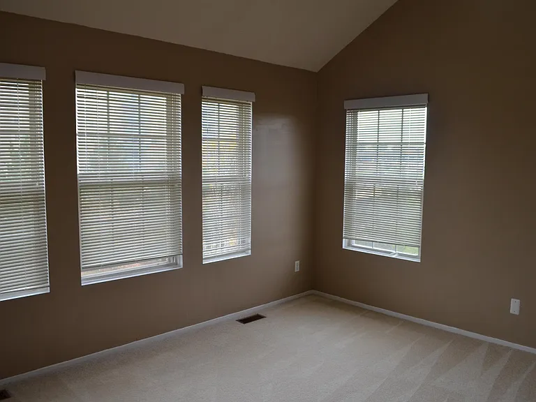 23338 Poplar Dr — Photo 3