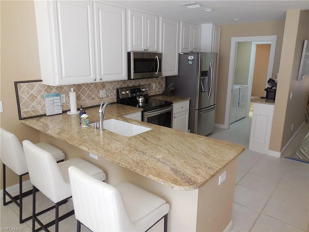 3 bed, 2.5 bath, 1800 sqft, $2,800 — Photo 4