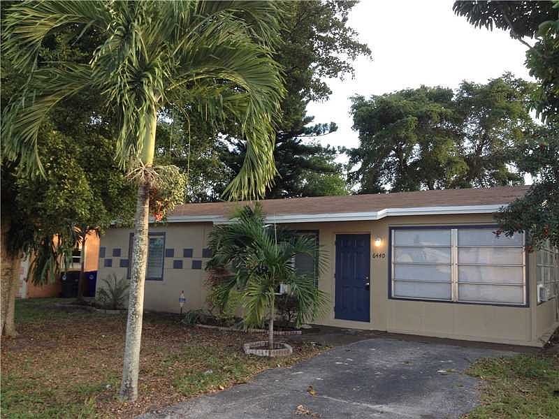 1st image of 6440 SW 15th St #1