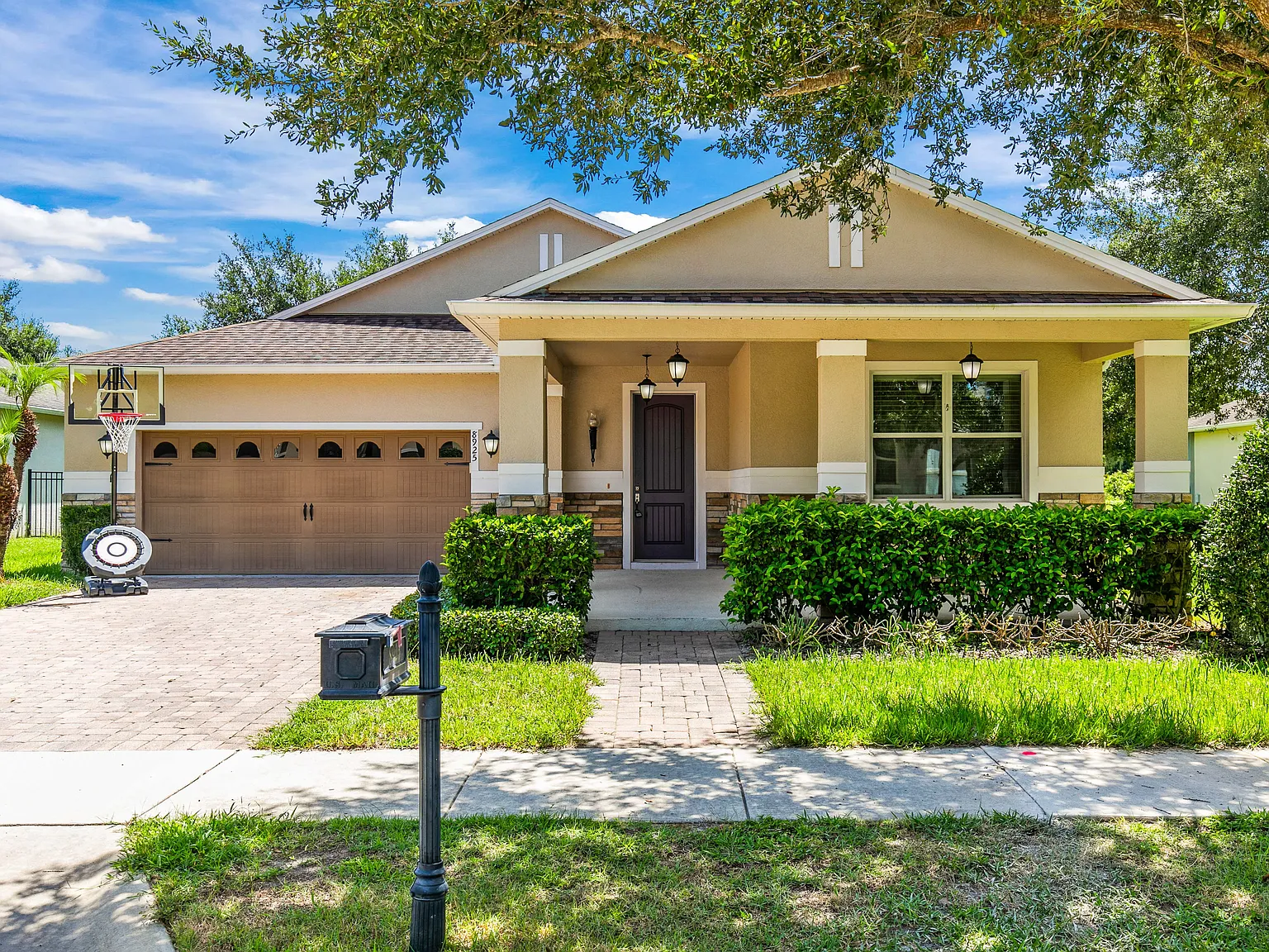 4 bed, 2277 sqft, $3,500 — Photo 1