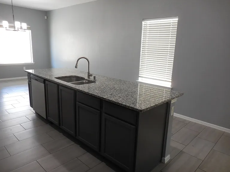 12867 Ivelet Ct — Photo 8