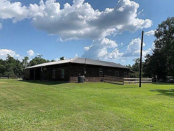 3rd image of 120 Dogwood Ln