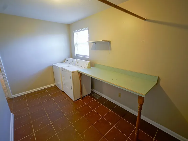 1804 Skyland Dr — Photo 35