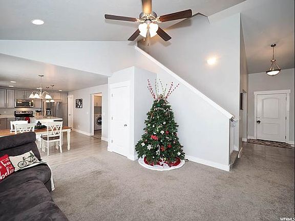 3rd image of 531 N Echo Way