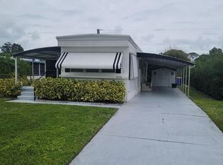 7975 SE Wren Ave, Hobe Sound, FL 33455