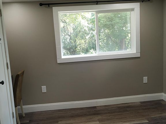 5th image of 685 S Lawrence Blvd #B