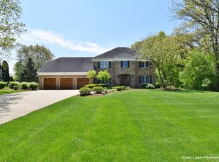 36W121 Fieldcrest Dr, Saint Charles, IL 60175