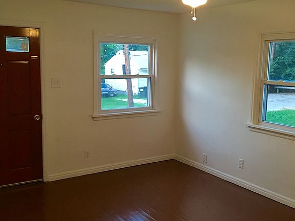 4th image of 166 Fermo Ave