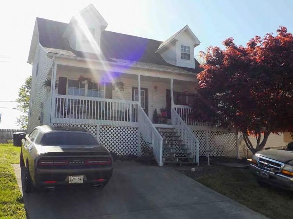 1st image of 3167 Holly Brook Cir NE