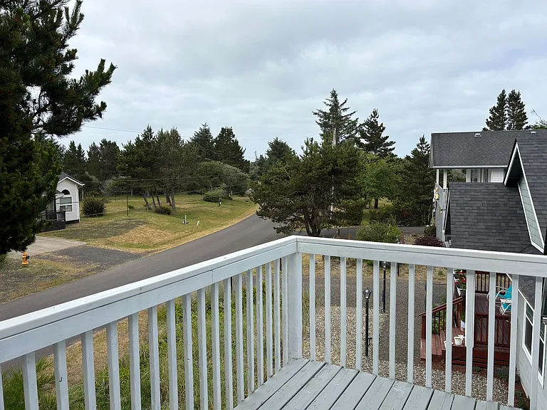 905 Pacific Surf Ave SW — Photo 30