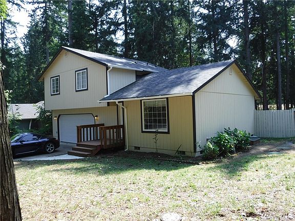 2nd image of 22119 Bluewater Dr SE