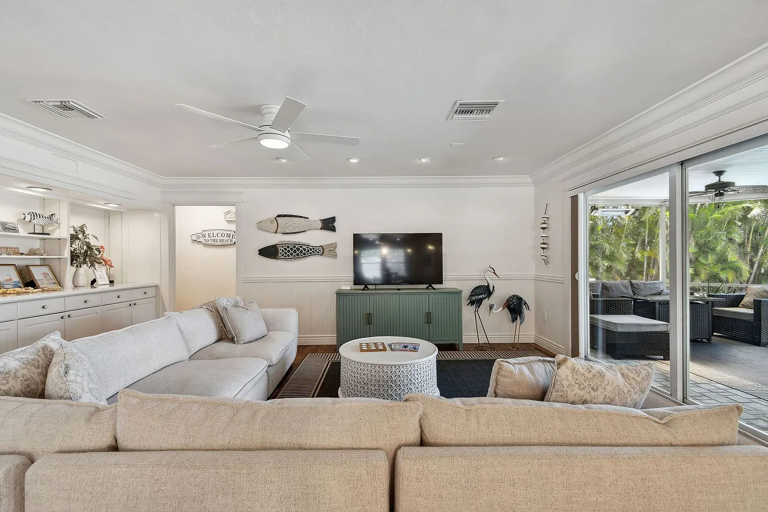 4 bed, 3.5 bath, 2120 sqft, $8,775 — Photo 4
