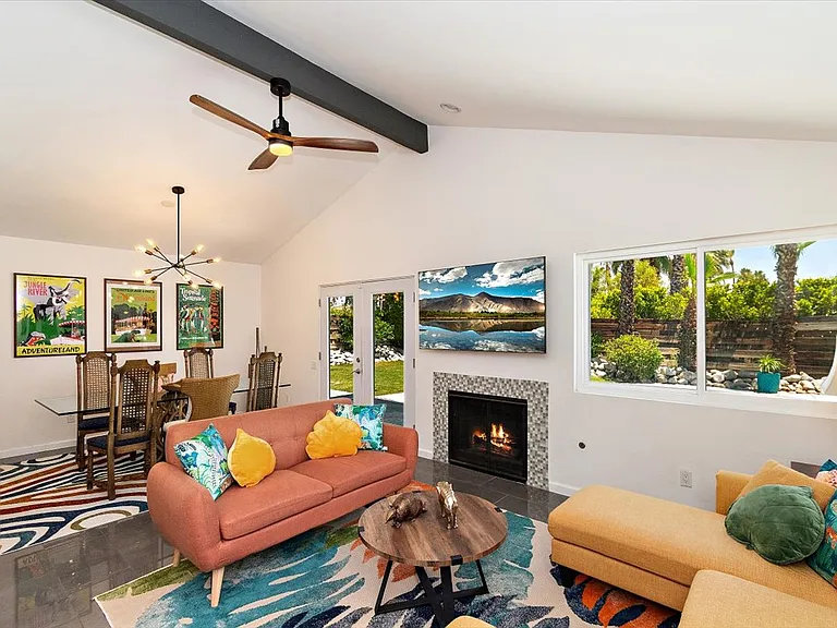 2632 N Aurora Dr — Photo 4