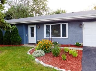 3900 Woodlake Dr, Hanover Park, IL