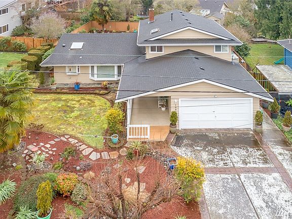 4th image of 10923 NE 48th St