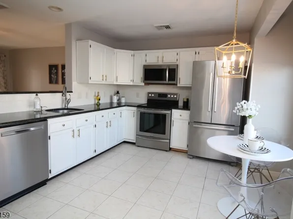 603 Clark Rd BLDG 600 #603, Lebanon Boro, NJ 08833