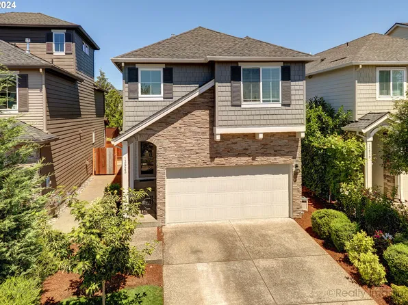 13923 SE Taralon Dr, Happy Valley, OR 97086