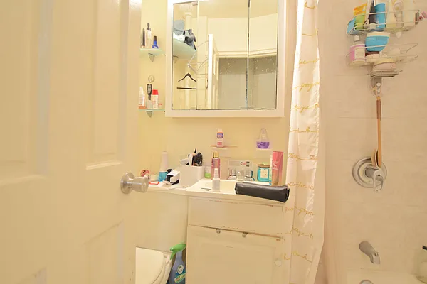 Rented by Street Realty Brokerage LLC | media 5