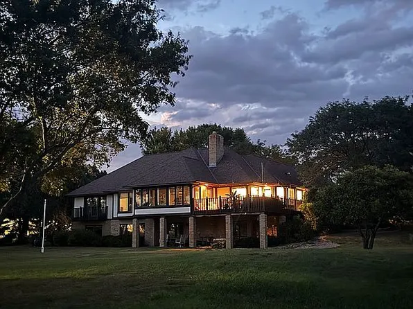 1010 S 7th St, Milbank, SD 57252