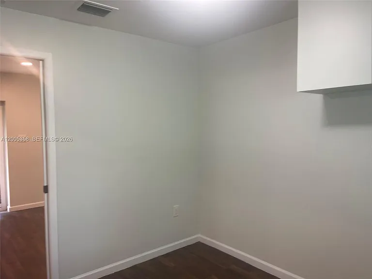 554 NE 74th St #2 — Photo 10