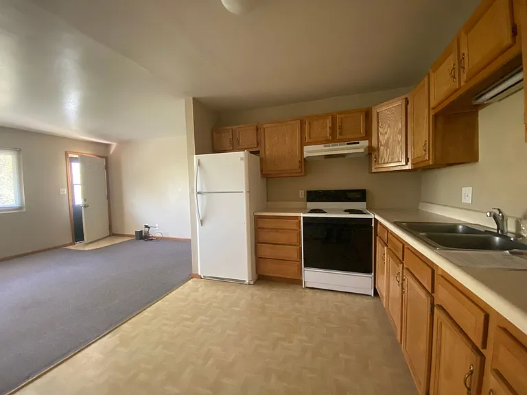 1001-1005 N Buchanan St — Photo 12