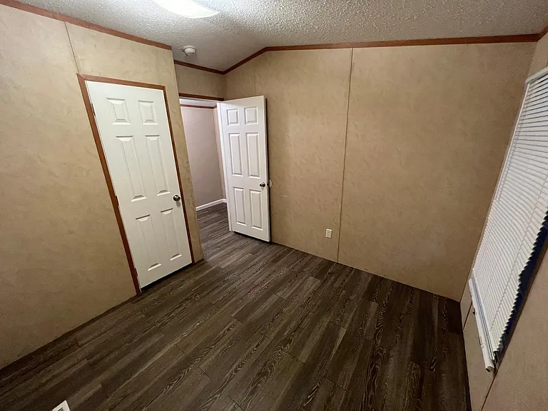 21561 Leonard St #21569 — Photo 15