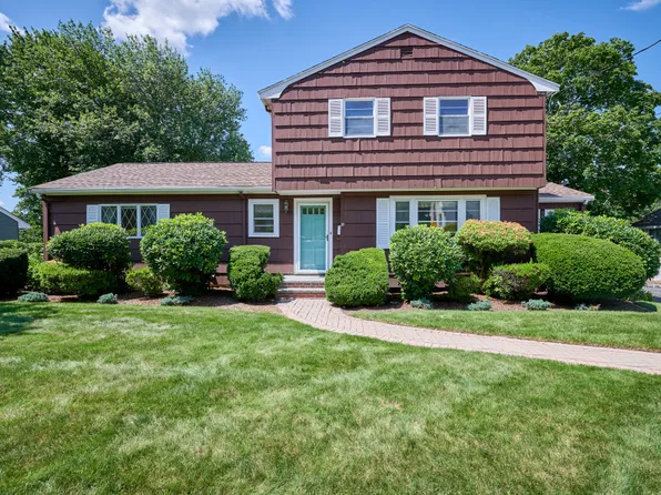 20 Longwood Ter, Norwood, MA 02062