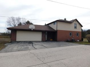 101 Washington St, Mount Calvary, WI 53057