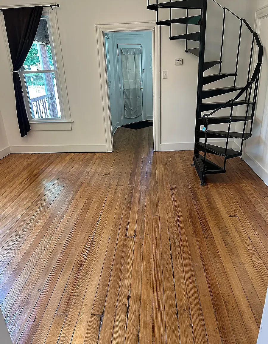 4 bed, 2.5 bath, $4,000 — Photo 2