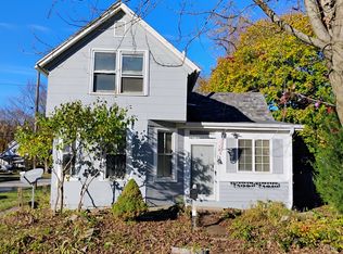 1460 W 6th St, Davenport, IA 52802