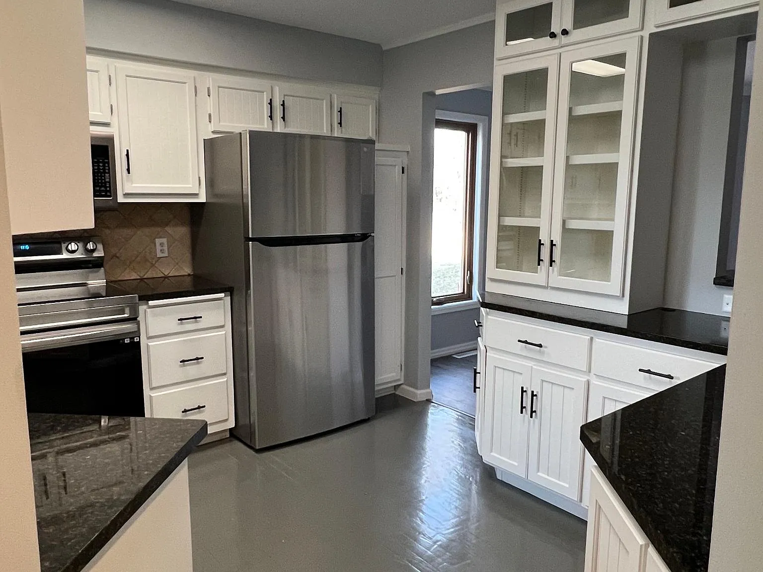 3 bed, 3.5 bath, 2635 sqft, $2,600 — Photo 3
