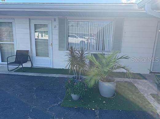 4th image of 525 Manatee Ct APT 13