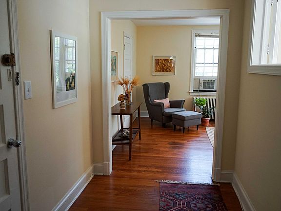 5th image of 11 E Custis Ave APT 20