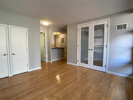 Rented by Tourma Realty LLC | media 37