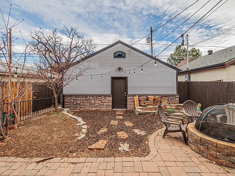 908 S Washington St — Photo 35
