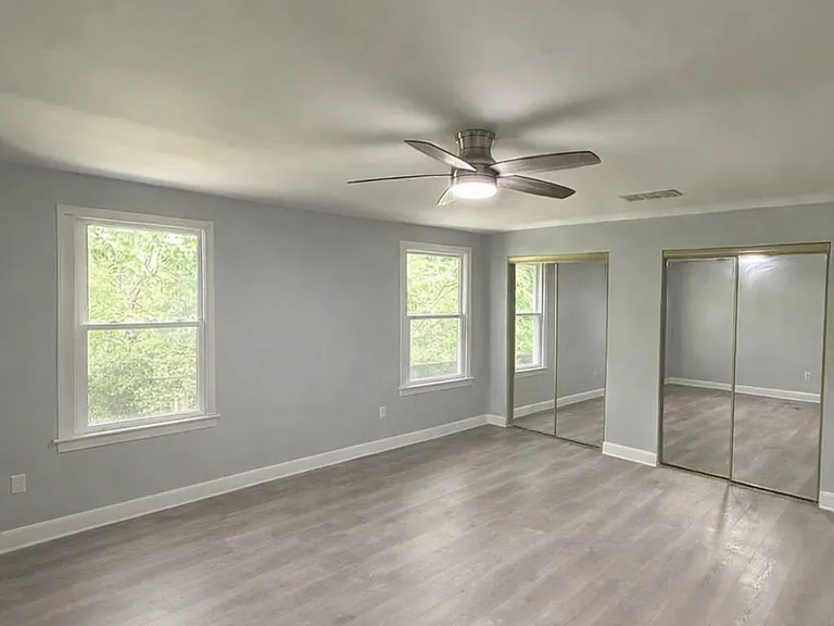 233 Lafayette Dr — Photo 20