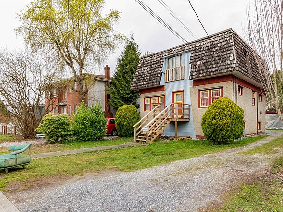 2nd image of 4939 Sidley St