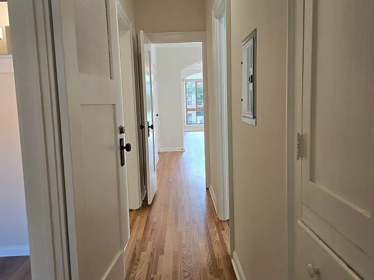 Boutique Apartment building in the mid-Wilshire — Photo 20