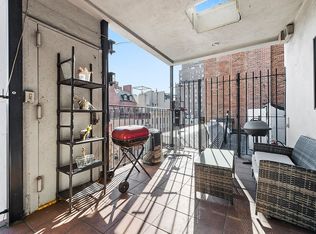 34 Beekman Pl #1, New York, NY 10022
