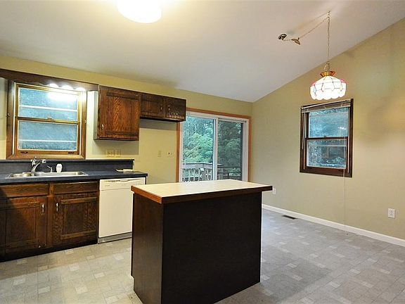 5th image of 62 Cogswell Ave